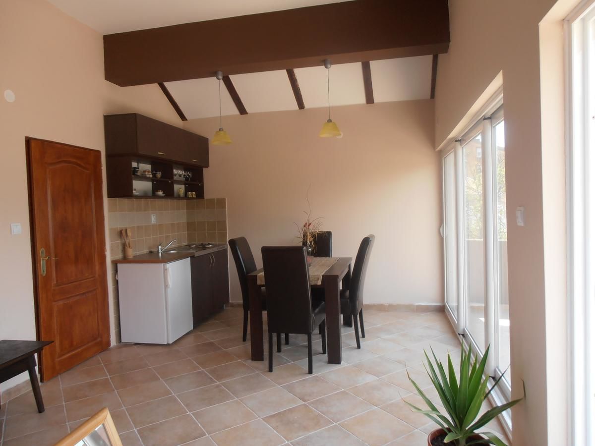 Апартаменты Apartments Lav Costas Херцег-Нови-28