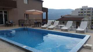 Апартаменты Apartments Lav Costas Херцег-Нови-0