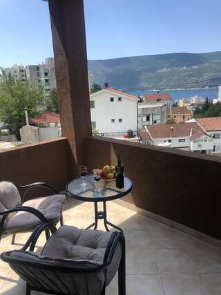 Апартаменты Apartments Lav Costas Херцег-Нови Апартаменты-студио с видом на море-7